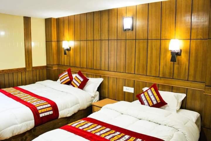 Hotel Grand Shambala Muktināth Habitación foto